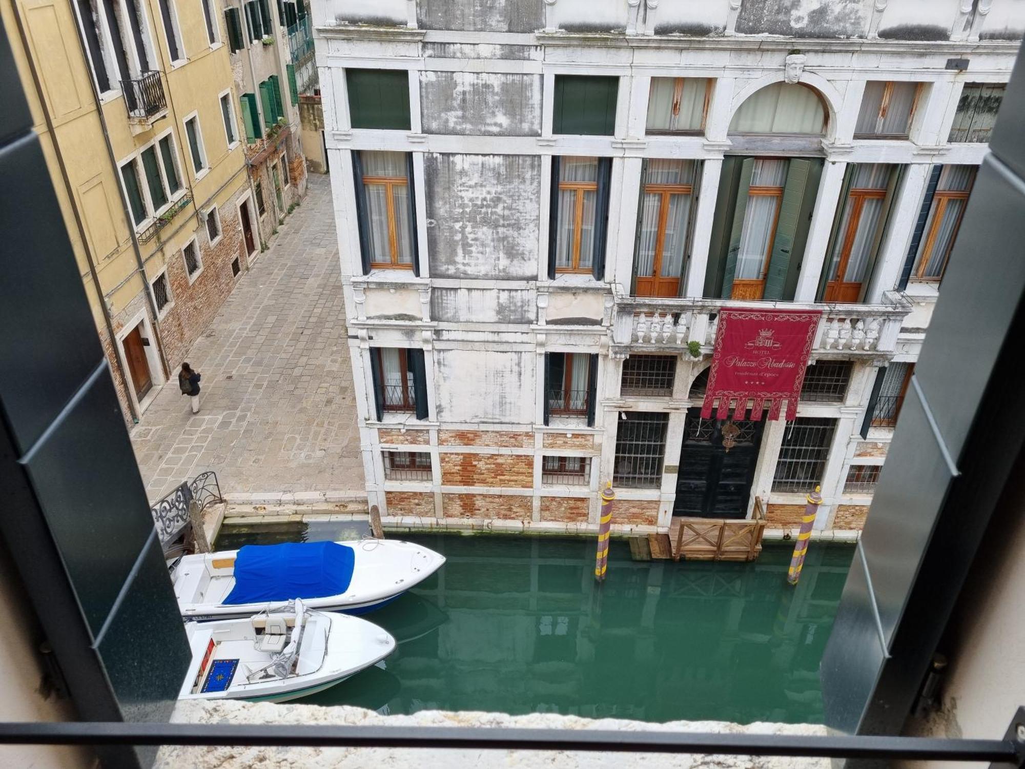 Ca' Cappello 2 With Canal View Venedig